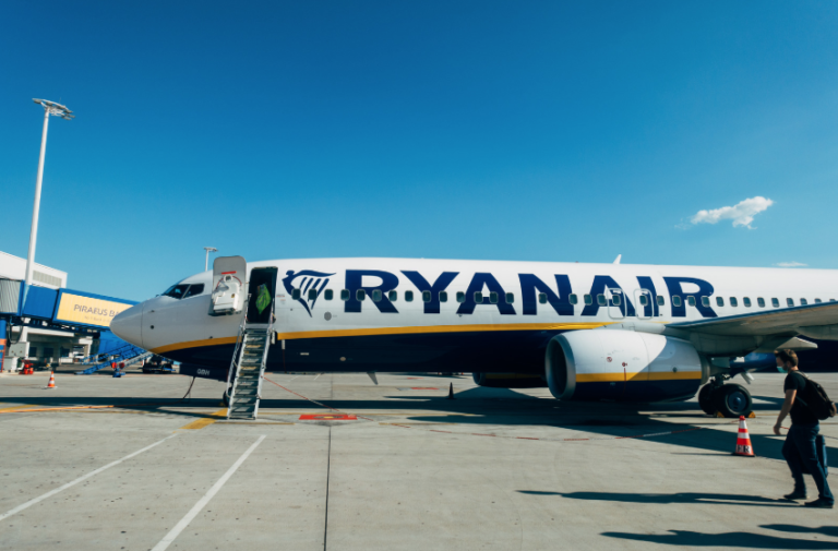 737 800
